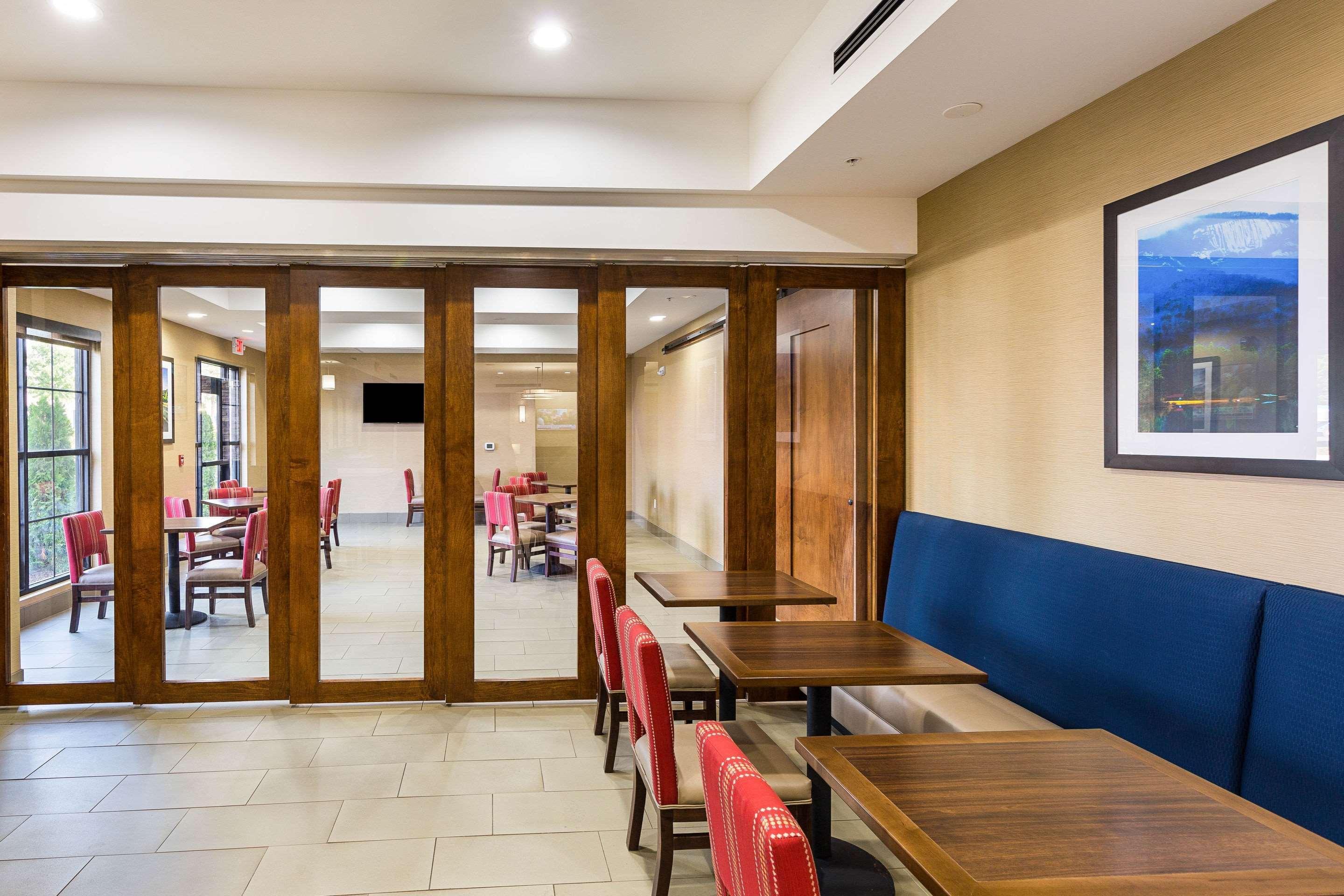 Comfort Suites Greenville South Piedmont Экстерьер фото