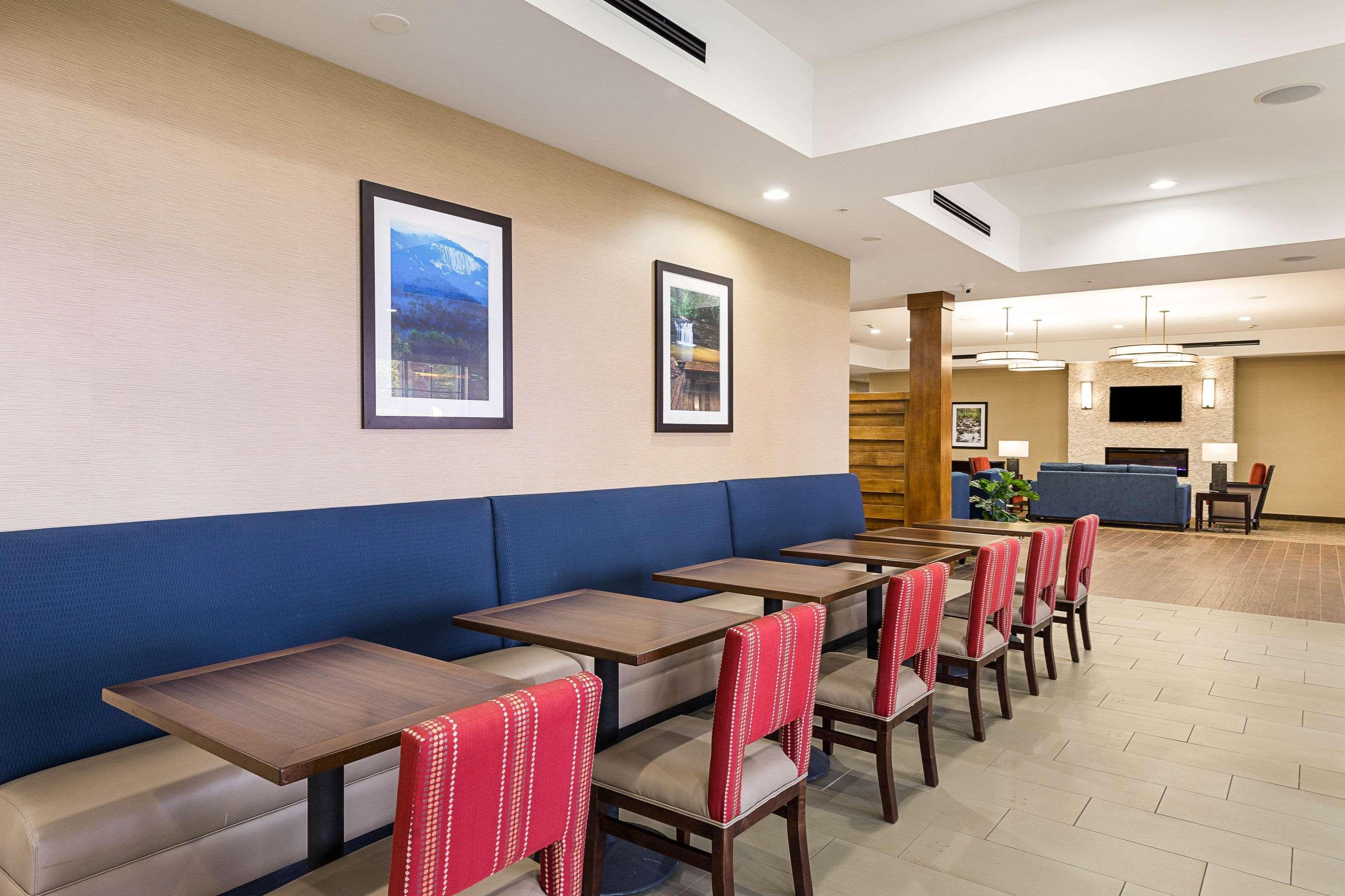 Comfort Suites Greenville South Piedmont Экстерьер фото
