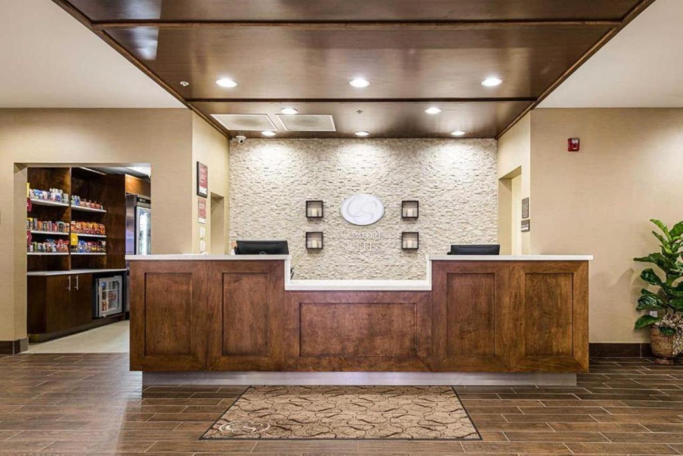 Comfort Suites Greenville South Piedmont Экстерьер фото
